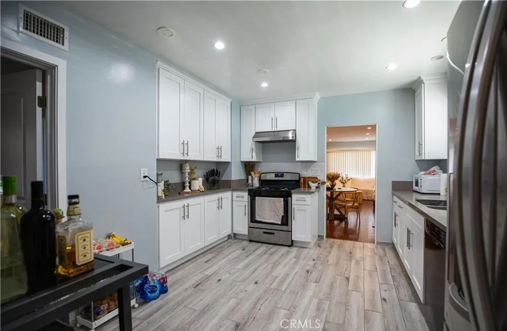 541 E PALMER AVENUE Glendale, CA 91205