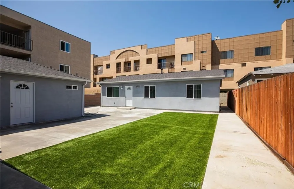 541 E PALMER AVENUE Glendale, CA 91205