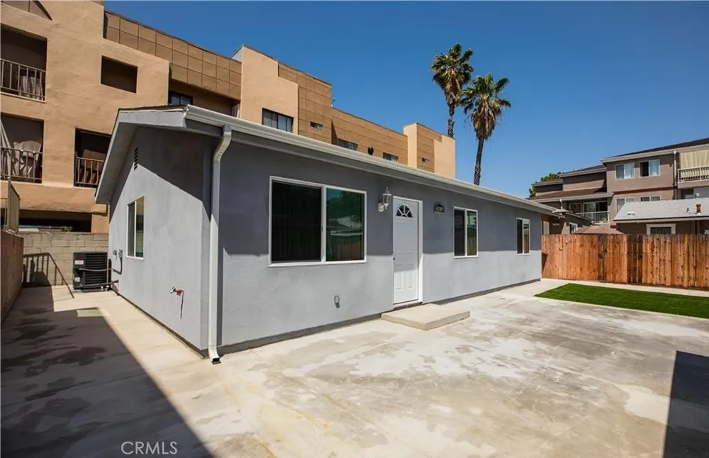 541 E PALMER AVENUE Glendale, CA 91205