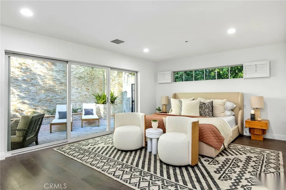 10523 Selkirk Lane Los Angeles, CA 90077