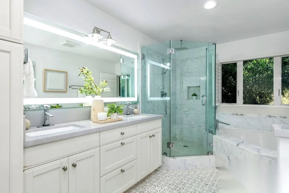 10523 Selkirk Lane Los Angeles, CA 90077
