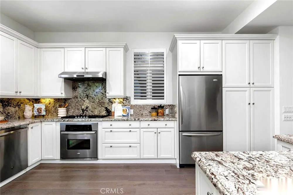10523 Selkirk Lane Los Angeles, CA 90077