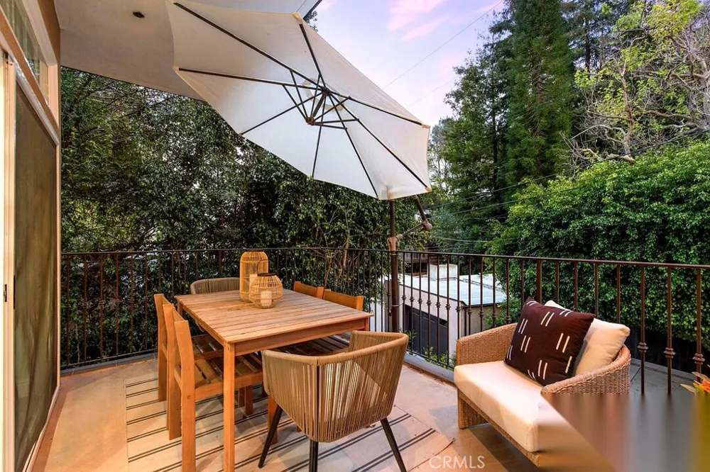 10523 Selkirk Lane Los Angeles, CA 90077