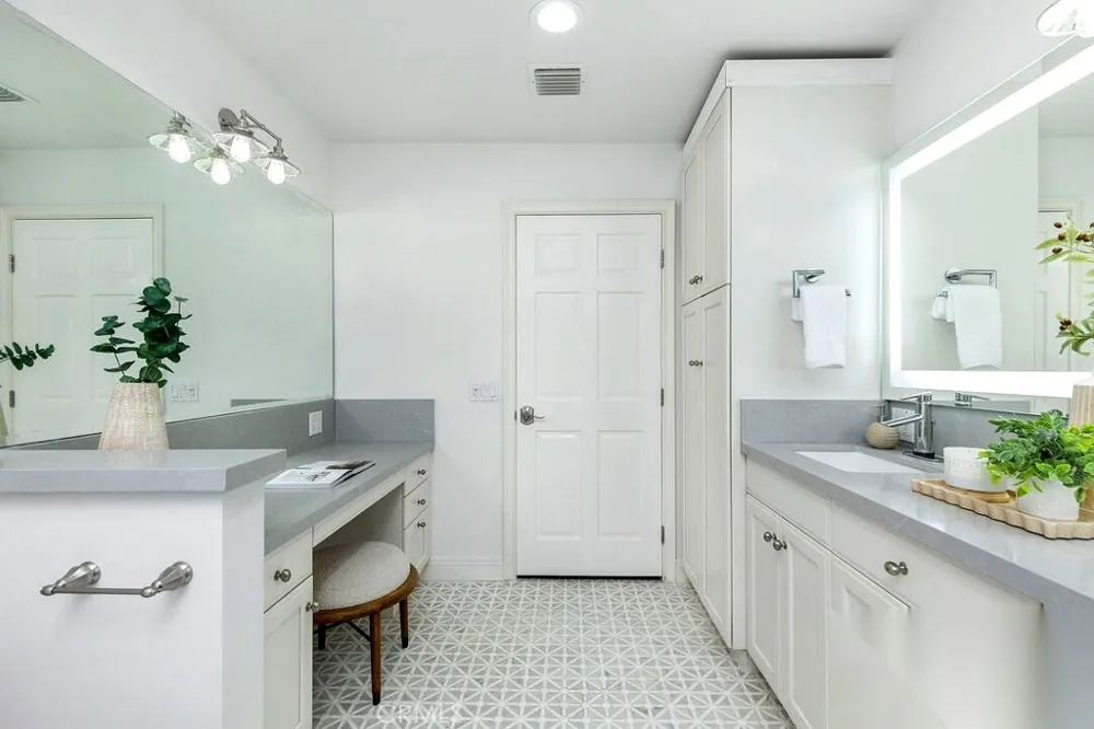 10523 Selkirk Lane Los Angeles, CA 90077