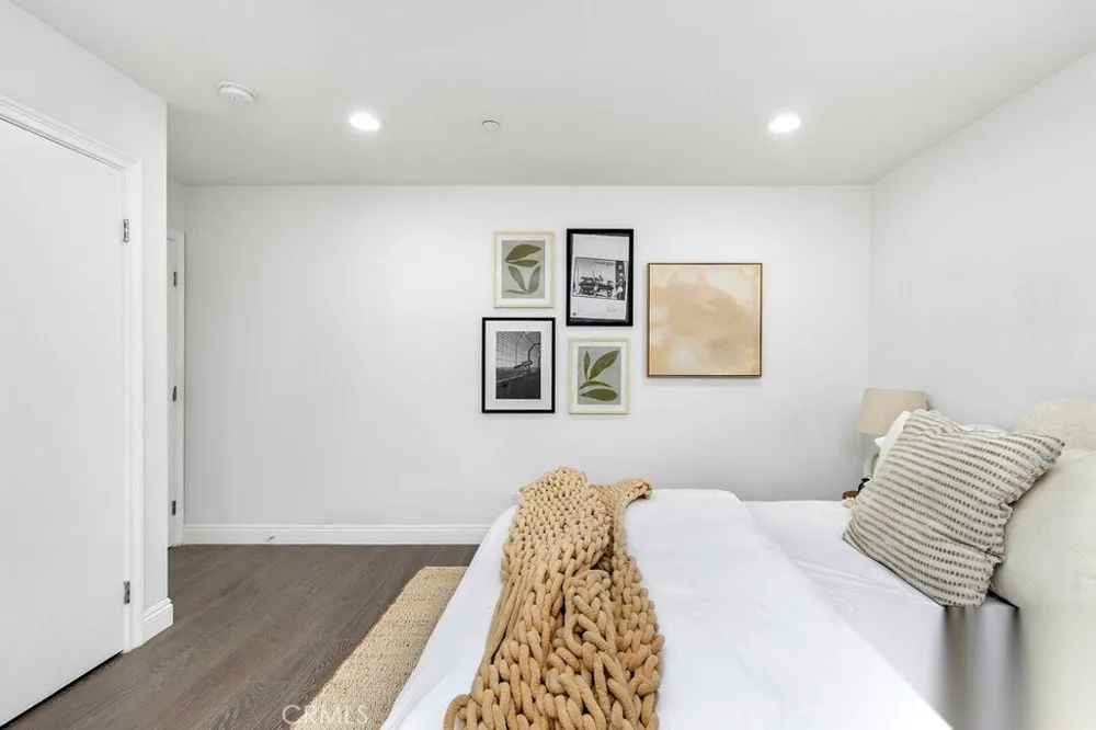10523 Selkirk Lane Los Angeles, CA 90077