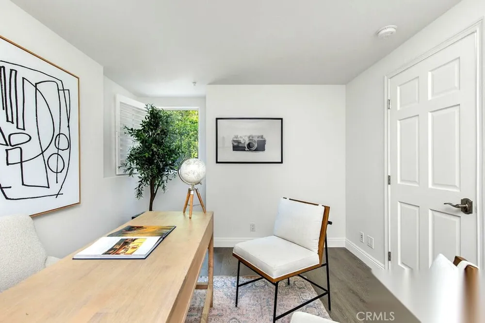 10523 Selkirk Lane Los Angeles, CA 90077