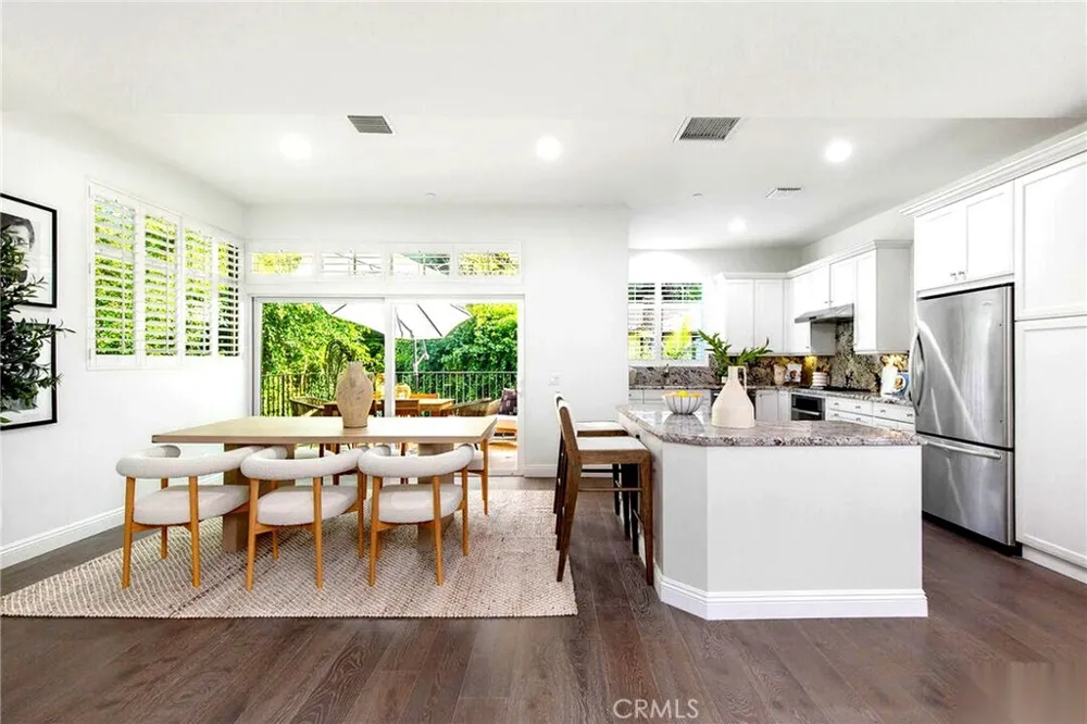 10523 Selkirk Lane Los Angeles, CA 90077