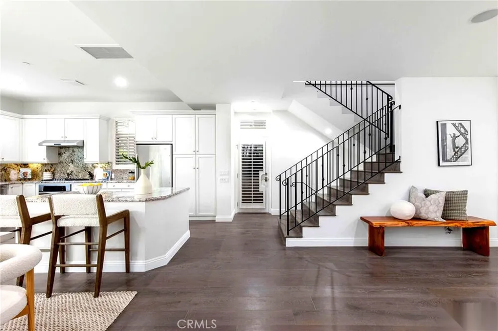 10523 Selkirk Lane Los Angeles, CA 90077