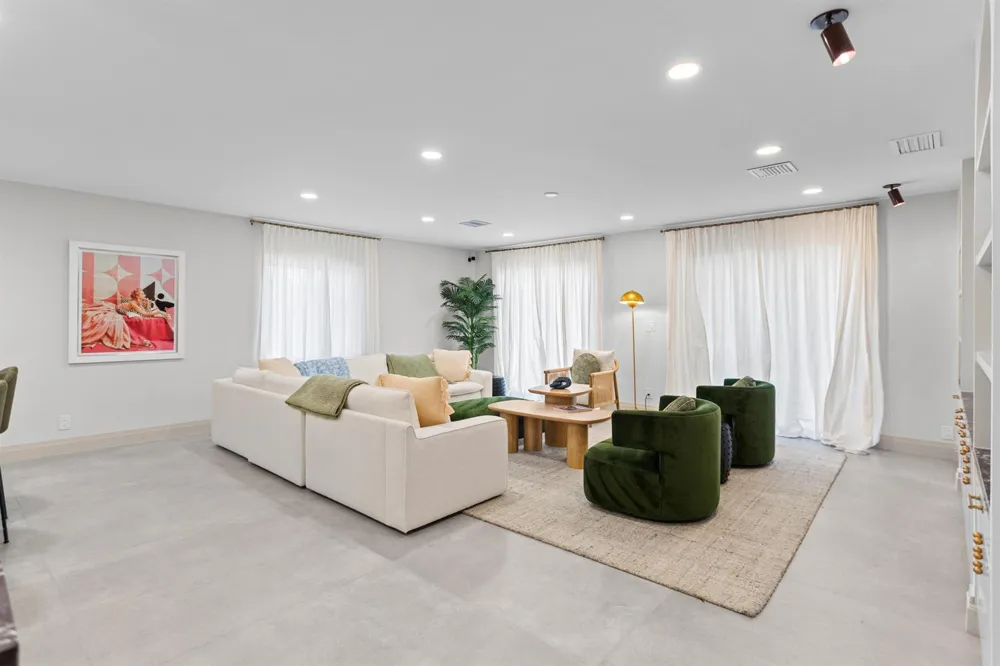 1050 SW 1ST STREET Boca Raton, FL 33486
