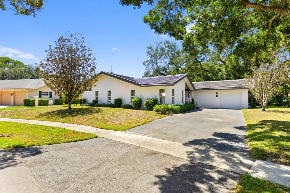 1050 SW 1ST STREET Boca Raton, FL 33486