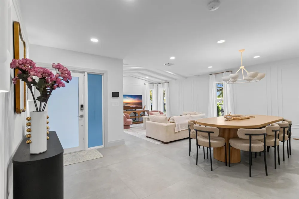 1050 SW 1ST STREET Boca Raton, FL 33486