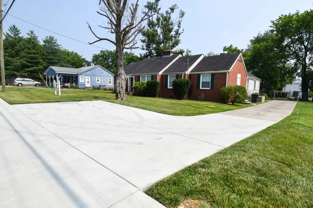 884 W Albert Gallatin Ave Gallatin, TN 37066