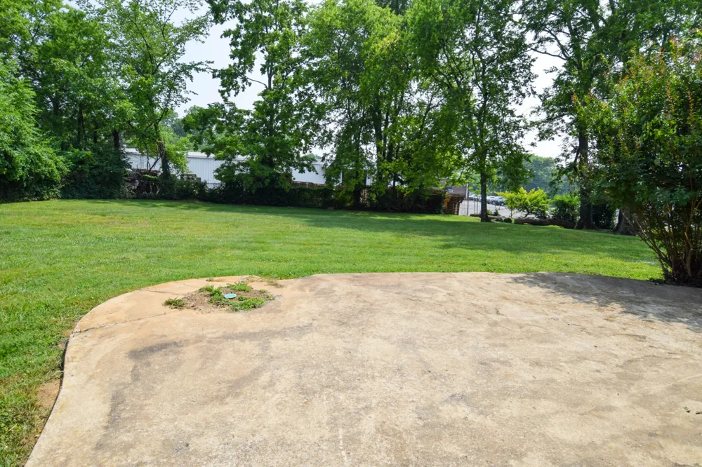 884 W Albert Gallatin Ave Gallatin, TN 37066