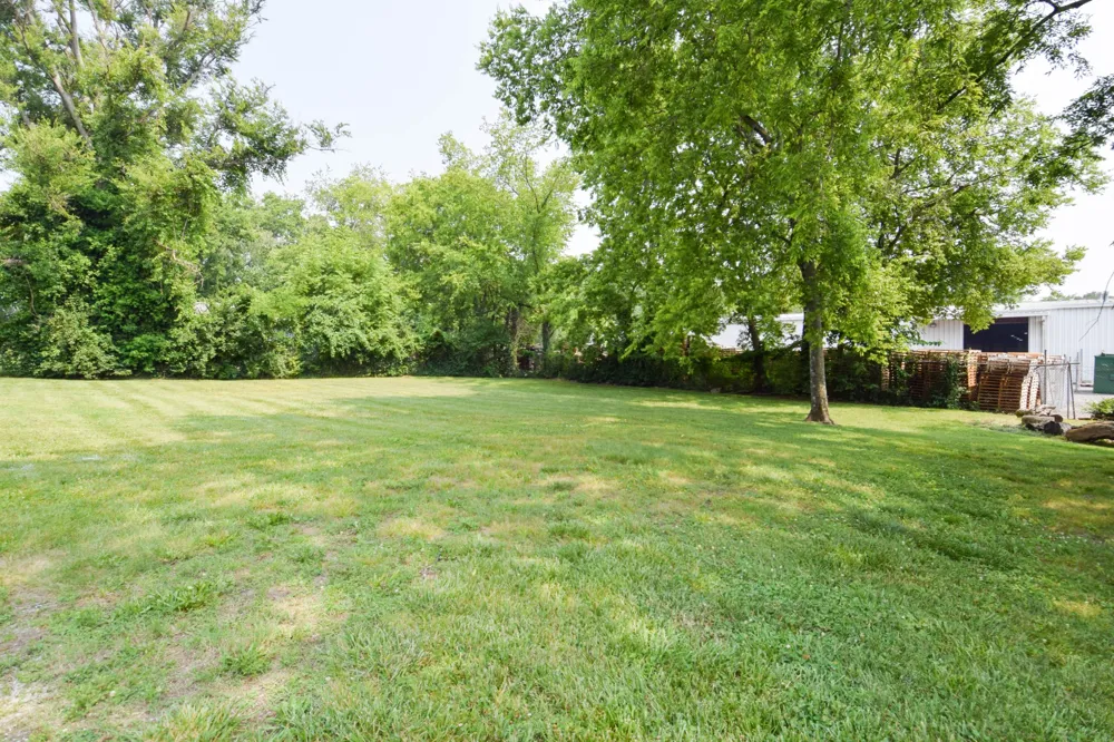 884 W Albert Gallatin Ave Gallatin, TN 37066