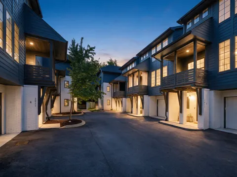 2021 Beech Ave #4