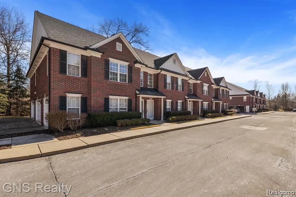 53216 Manchester Avenue Shelby Charter Township, MI 48316