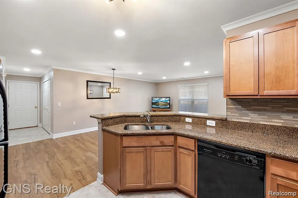 53216 Manchester Avenue Shelby Charter Township, MI 48316
