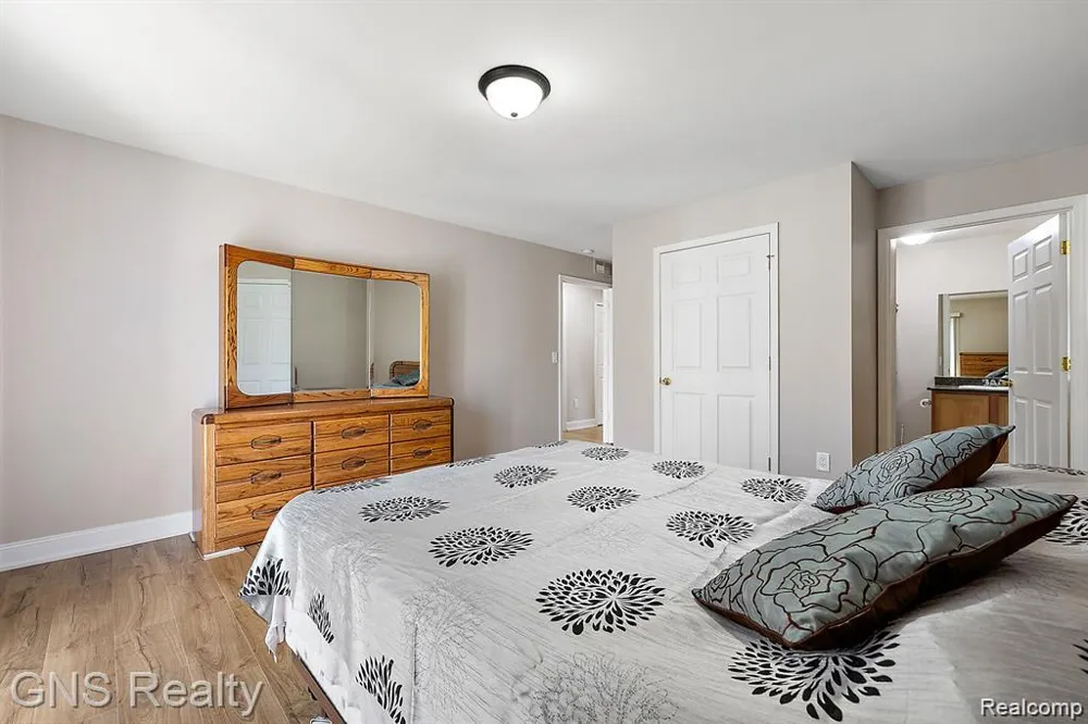 53216 Manchester Avenue Shelby Charter Township, MI 48316