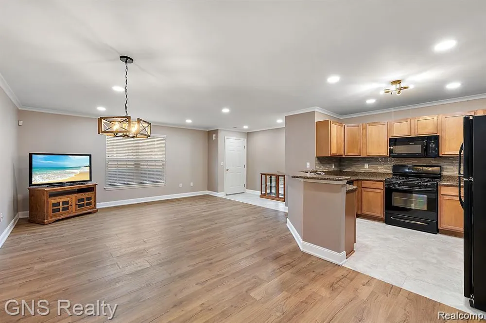 53216 Manchester Avenue Shelby Charter Township, MI 48316