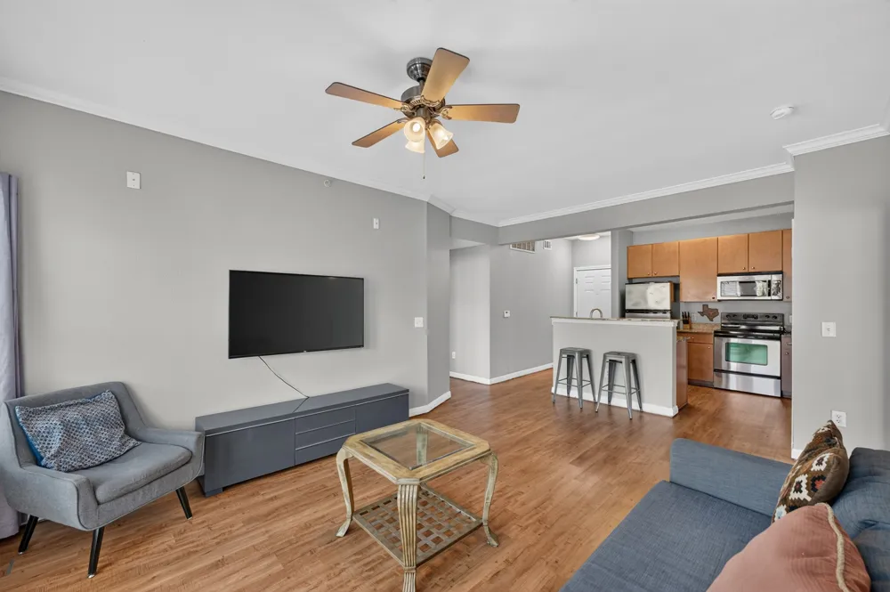 2502 Leon Street #304 Austin, TX 78705