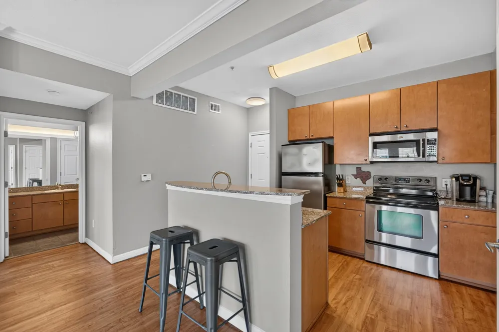 2502 Leon Street #304 Austin, TX 78705
