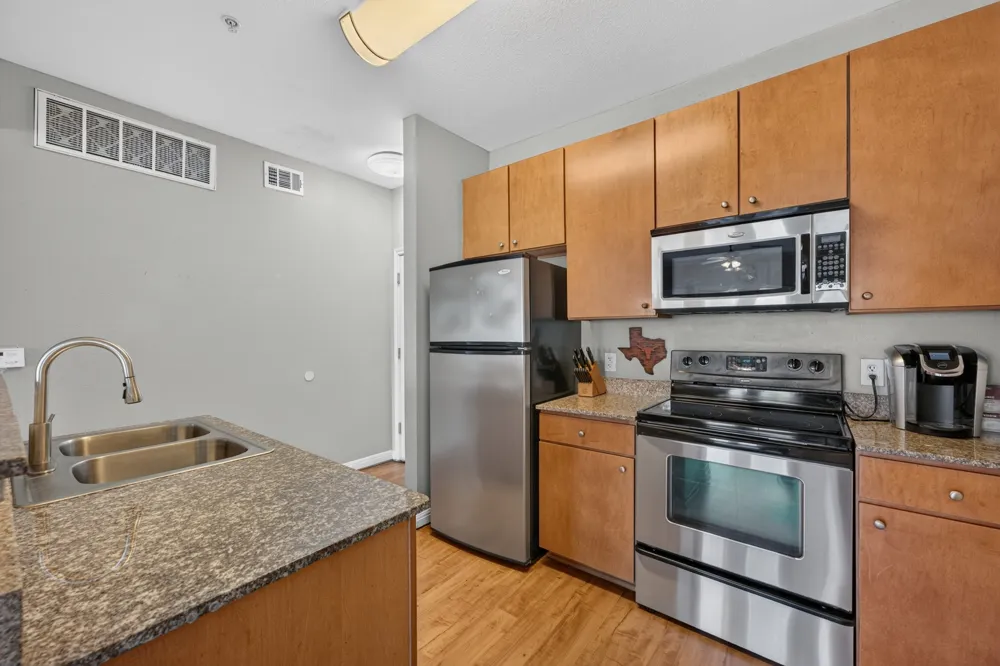 2502 Leon Street #304 Austin, TX 78705