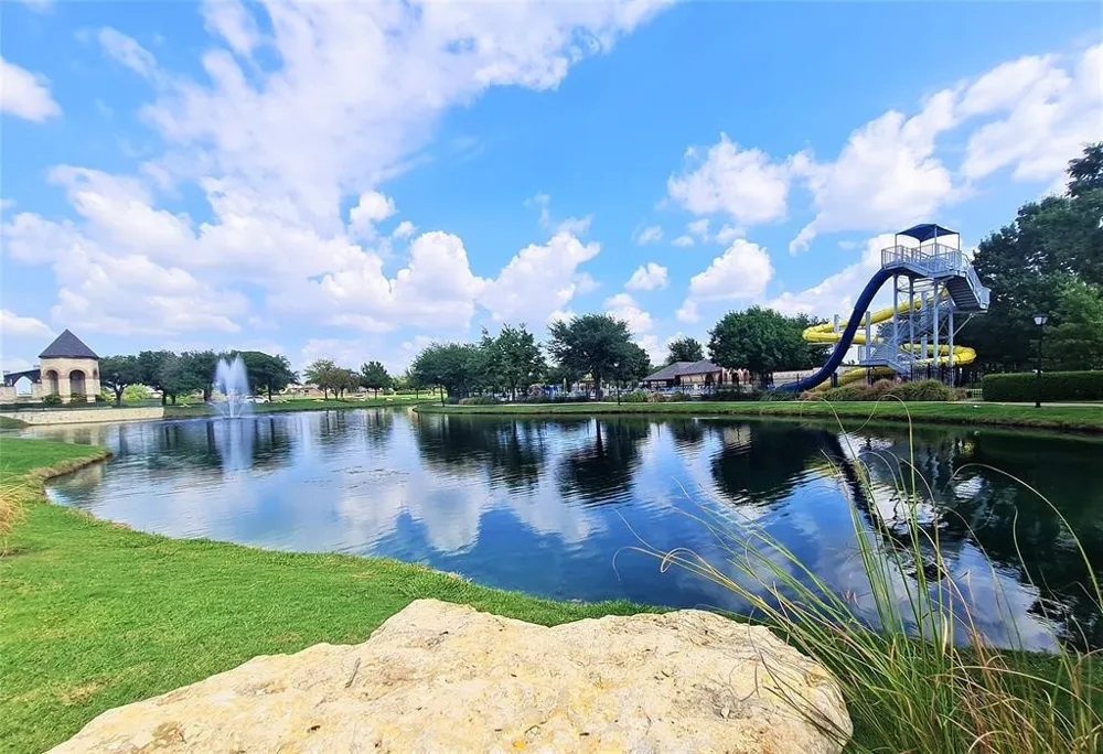 9314 Royal Burgess Drive Rowlett, TX 75089