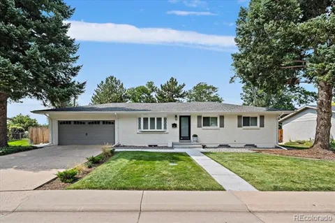 8244 E Kenyon Drive