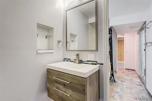 205 Wallace Street Colorado Springs, CO 80911