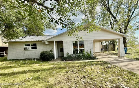 1332 Brentwood Cove