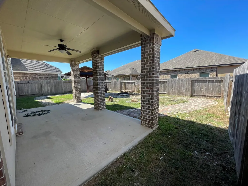 627 Oak Circle Drive E Conroe, TX 77301
