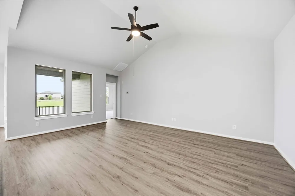 2512 Seneca Lake La Marque, TX 77568