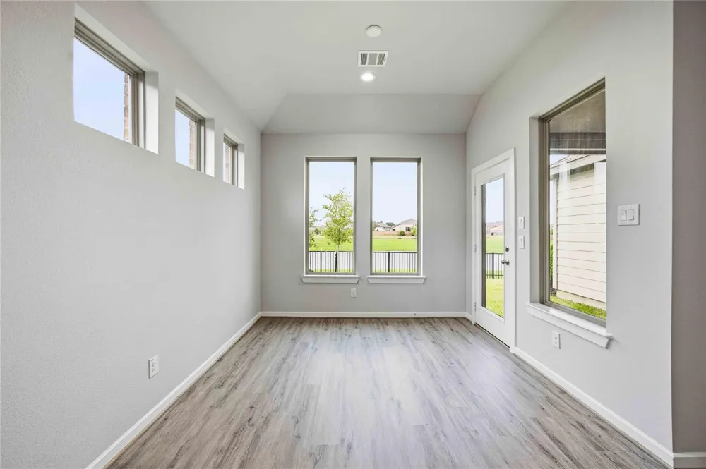 2512 Seneca Lake La Marque, TX 77568