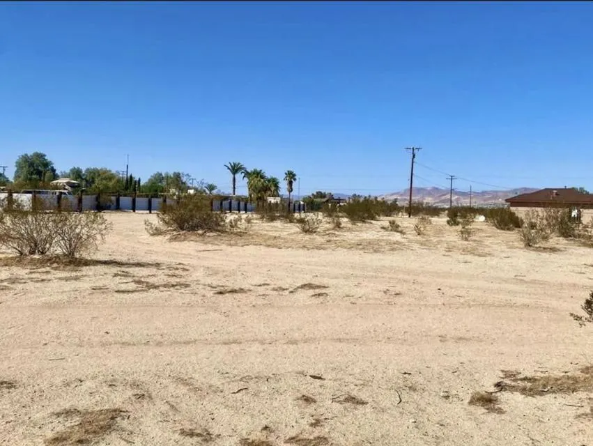 216 Araby Avenue 29 Palms, CA 92277
