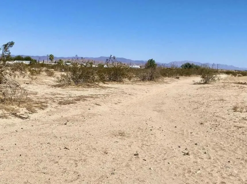 216 Araby Avenue 29 Palms, CA 92277