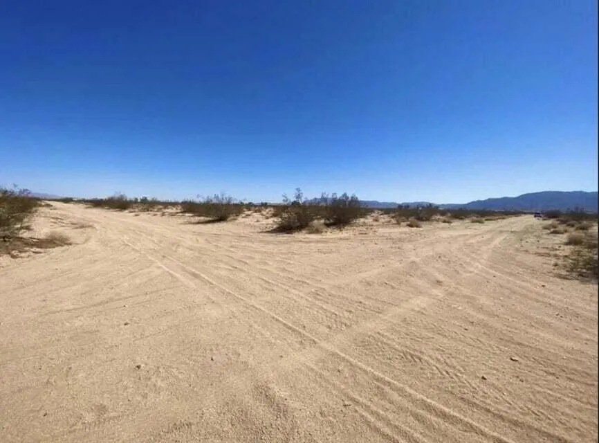 216 Araby Avenue 29 Palms, CA 92277