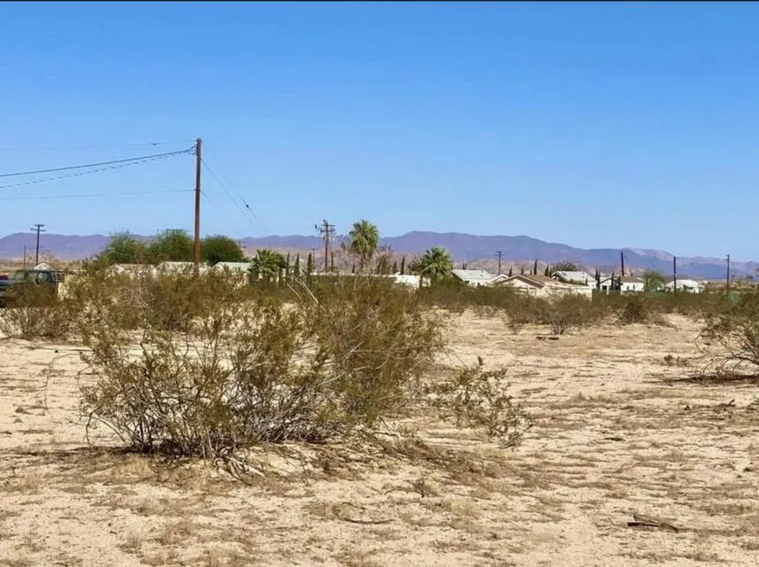 216 Araby Avenue 29 Palms, CA 92277
