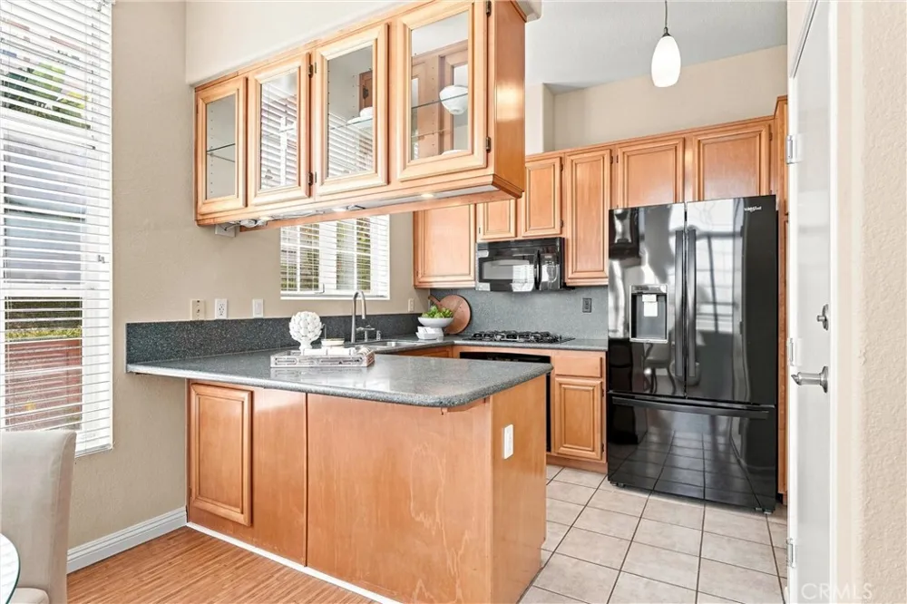 1080 South Rossano Way Anaheim, CA 92808