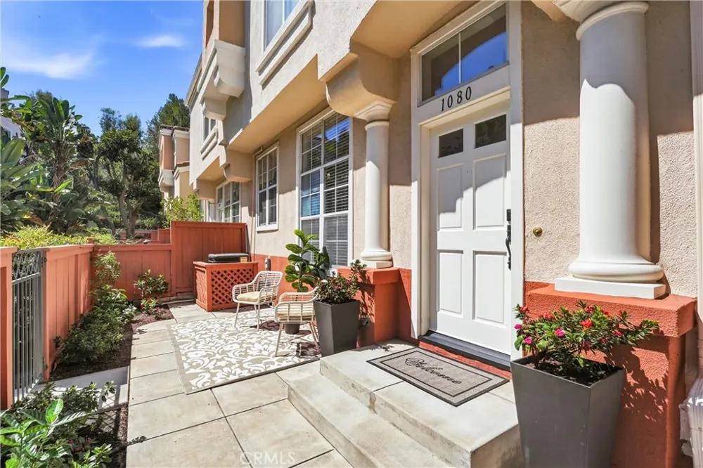 1080 South Rossano Way Anaheim, CA 92808