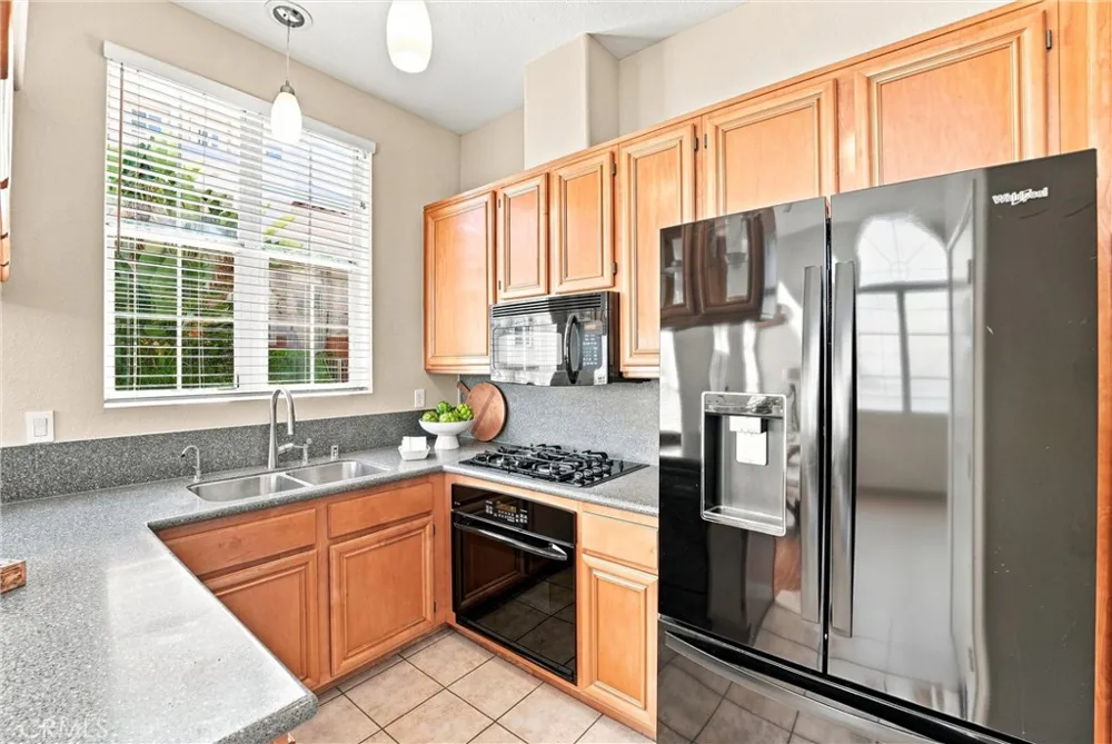 1080 South Rossano Way Anaheim, CA 92808