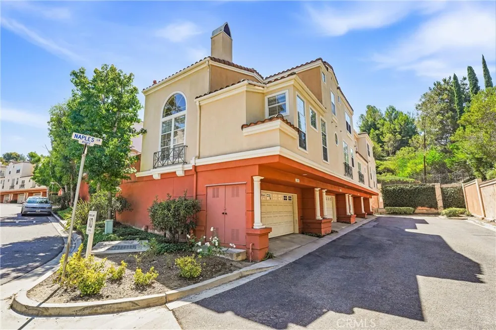 1080 South Rossano Way Anaheim, CA 92808