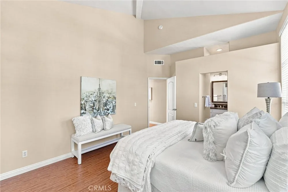 1080 South Rossano Way Anaheim, CA 92808