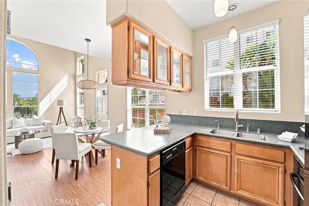 1080 South Rossano Way Anaheim, CA 92808