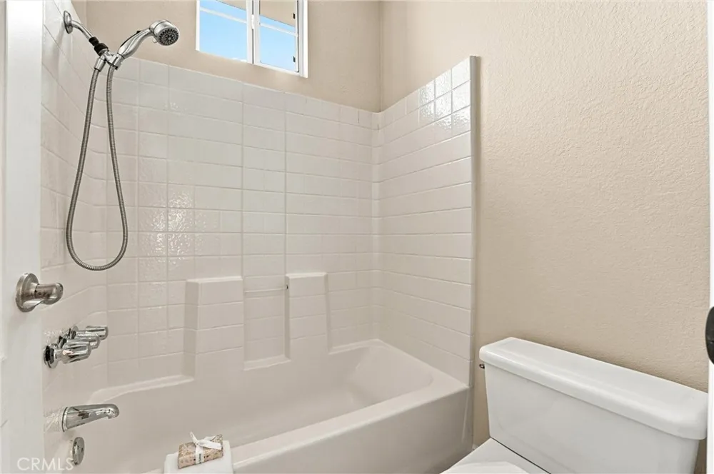 1080 South Rossano Way Anaheim, CA 92808