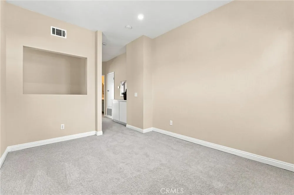 1080 South Rossano Way Anaheim, CA 92808