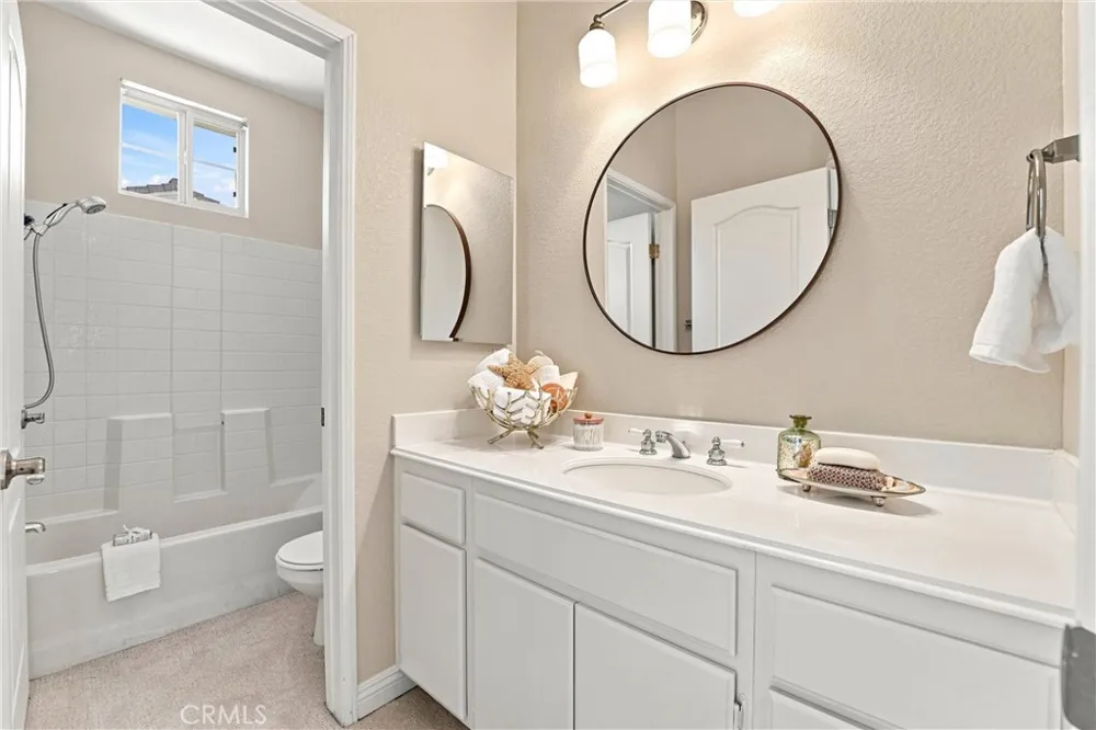 1080 South Rossano Way Anaheim, CA 92808