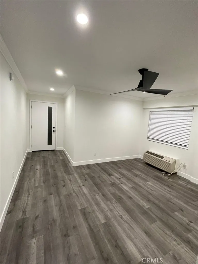 5743 Klump Los Angeles, CA 91601