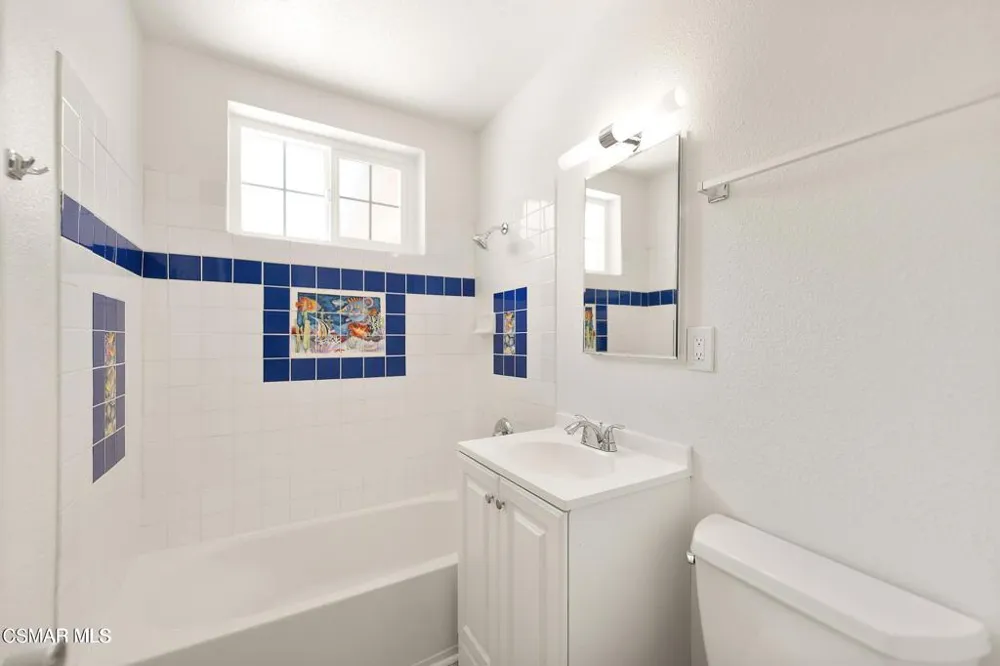 1053 Ayhens Street Simi Valley, CA 93065