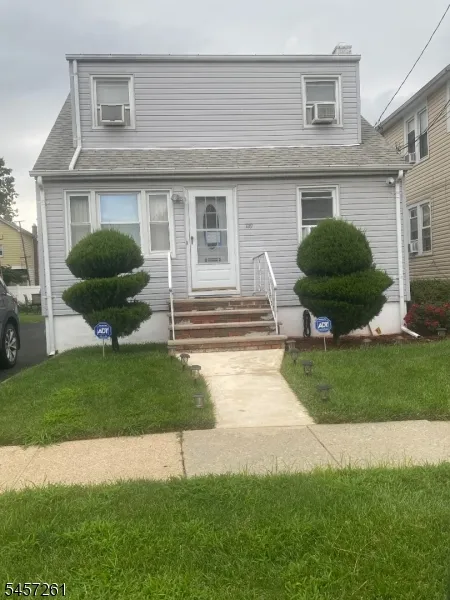1119 E Blancke St Linden City, NJ 07036