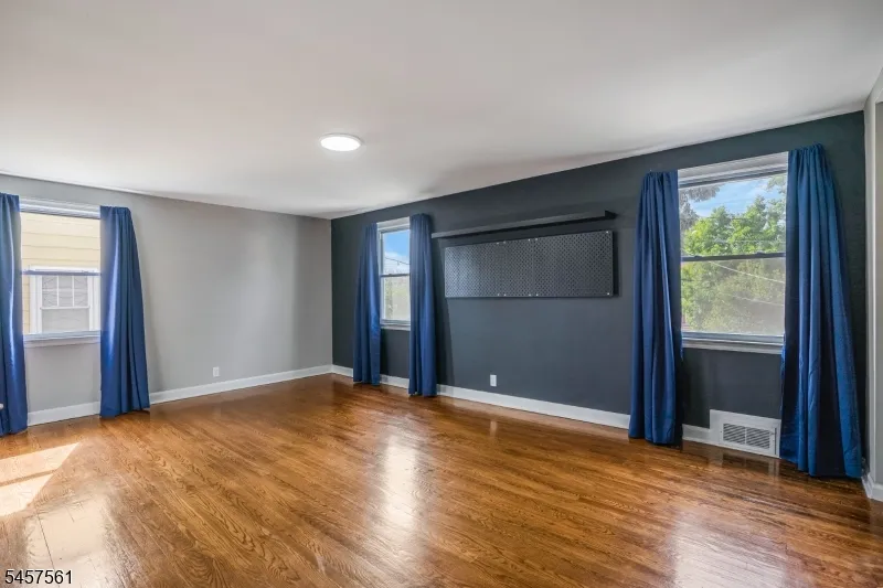 16 Pleasant Ave Belleville, NJ 07109